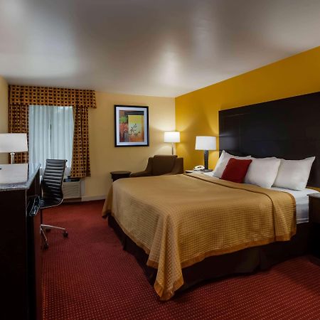 Days Inn By Wyndham Donegal Экстерьер фото