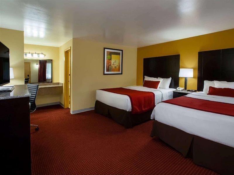 Days Inn By Wyndham Donegal Экстерьер фото