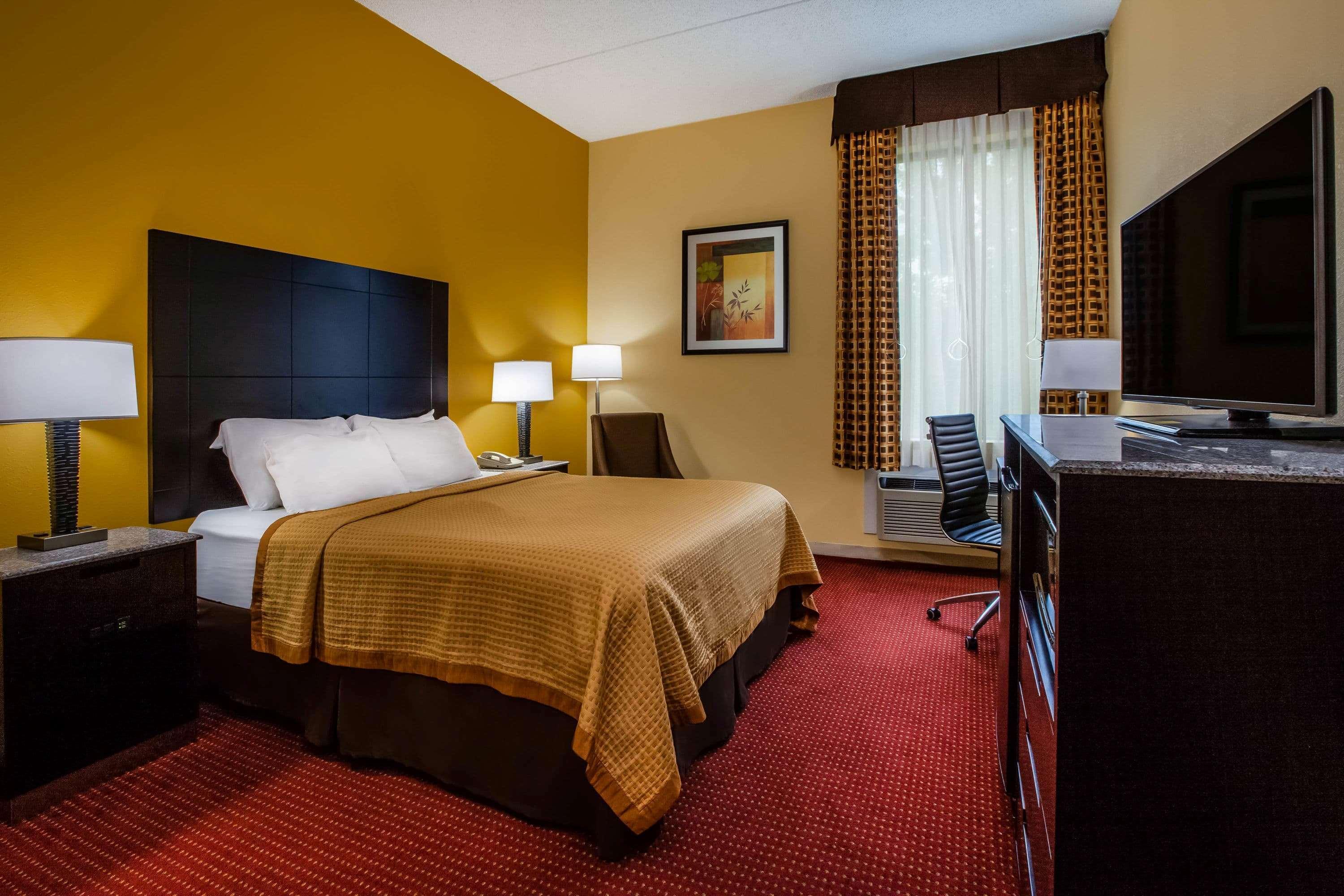 Days Inn By Wyndham Donegal Экстерьер фото
